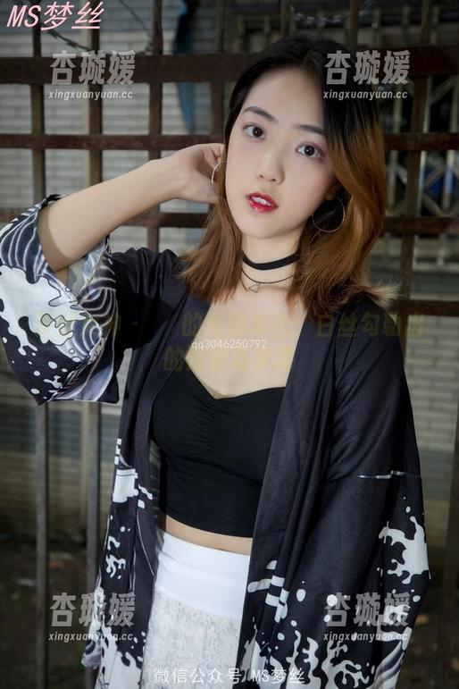 梦丝女神-玥玥 梦丝女神 - 玥玥的私房本色:白丝勾勒出的洛丽塔梦游