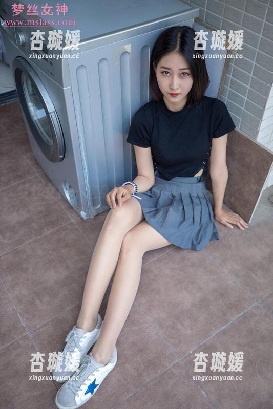 梦丝女神 - 这身定制的旗袍别具一格，魏婷婷写真师傅烧脑了没