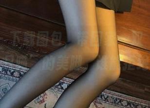 微密圈 – 下载图包，带回家一双‘梦里一只喵’的美脚，谁能拒绝