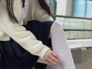 教室规格：双马尾、白丝、还有森萝财团带来的欢乐写真！
