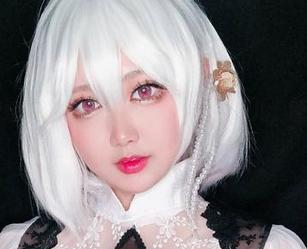 最新的椒妮佐仁照片，裤里丝成了新宠儿，顺便说句话。
