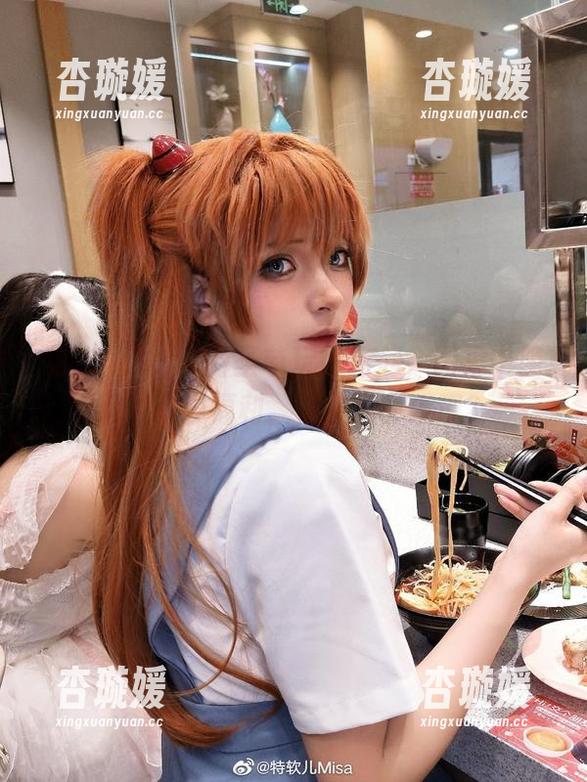 特软儿Sona 特软儿Sona万圣节玩得飞起,图集中隐藏了多少福利,你有没有发现?