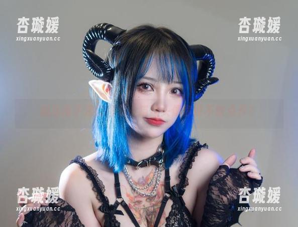 狐洛洛子定制图集，猫猫头像你敢不敢点开？