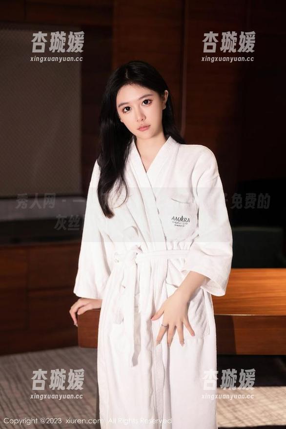 秀人网-Mieko林美惠子 秀人网 - 一键下载Mieko林美惠子免费的灰丝图包,记得给我点赞哦!