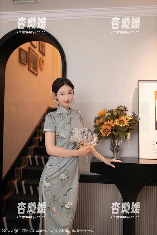 秀人网 - 叹气，可乐Vicky白色美图太能吸引了，下载后完美无瑕。