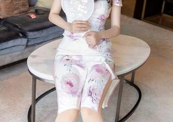 秀人网 – 对于校服控的福利，这里有妮儿Bluelabel免费校服图片，心中一个小火苗逐渐燃起…