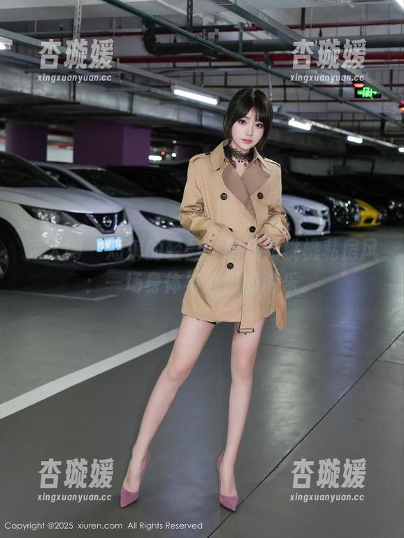 秀人网 - 短裤的轻盈，明日花桃桃私房风：一场身体与心思的游乐。