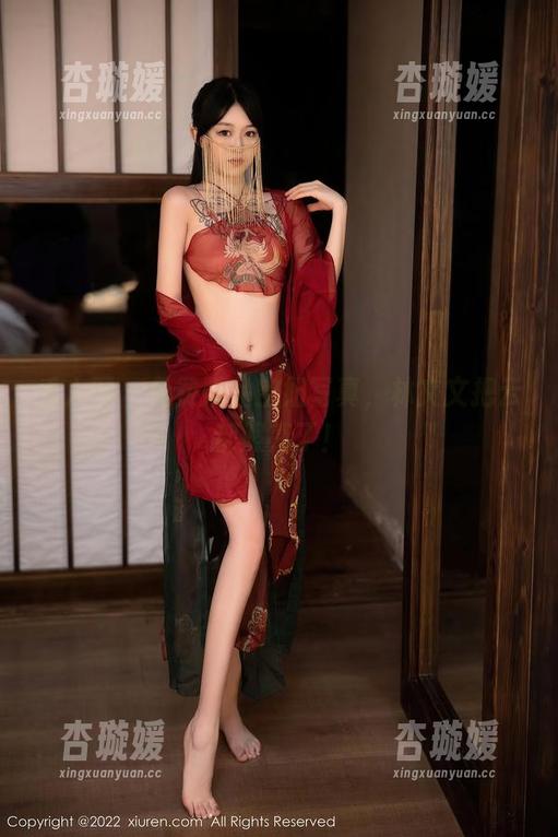 秀人网 - 免费精品空姐写真，林文文把云都照亮了！