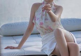 秀人网 – 潘娇娇穿职业装的最佳瞬间，让你怀疑自己选错了衣服！快去下载