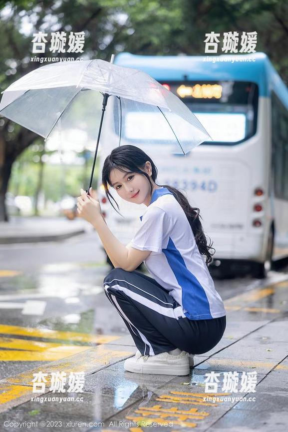 秀人网-雨夕cy 秀人网 - 雨夕cy的空姐合集:梦中俏佳人的行李箱