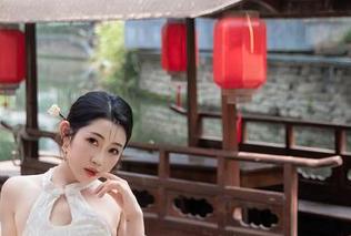 秀人网 – 精选来袭：顾楚楚的女友，开个派对都能颠覆整个场子
