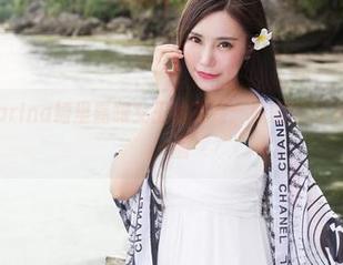 美媛馆 – Carina绮里嘉跟女王的交锋：原图揭开不为人知的另一面