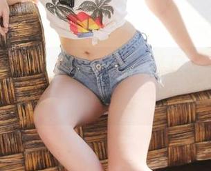 美媛馆 – 观看李七喜的比基尼合集，难道这是对自己体型的一种挑战？