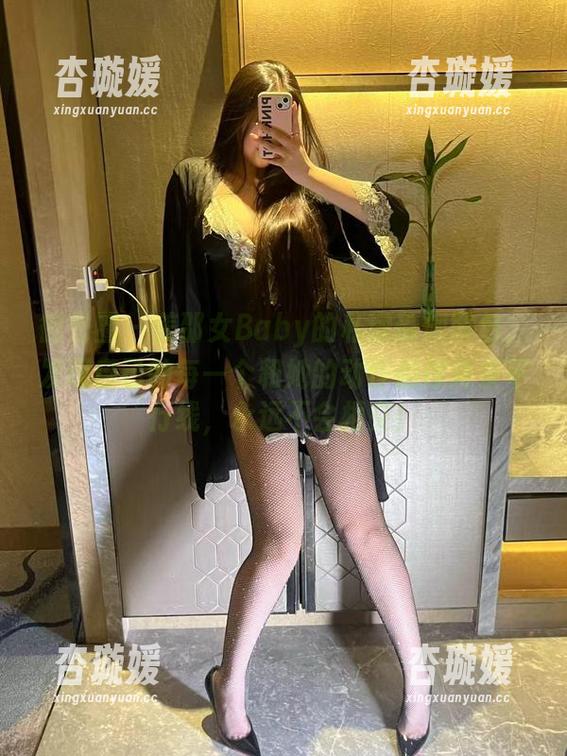 微密圈 - 美邵女Baby的私房瑜伽图包，发现自己的每一个和她的动作都像两条平行线，永远不会相交！
