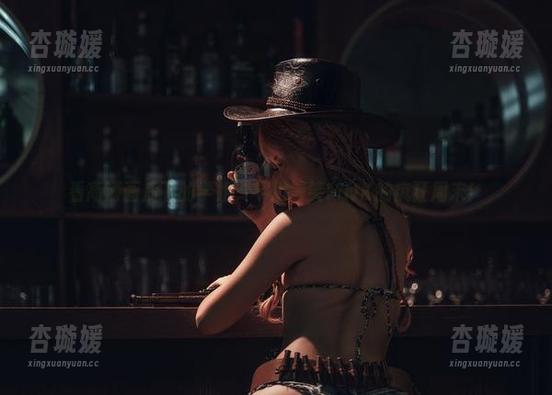 看高清画质下的学姐，芊川一笑MNK的疯狂周末！