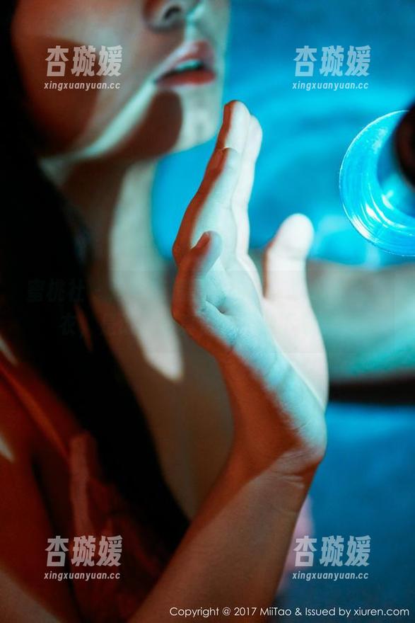 蜜桃社 - 这些高清里的杏子，以及她的皮衣，是谁说货真价实不能下载的？
