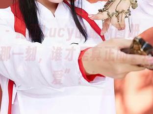 蜜桃社 – 露西Lucy的最新图册，穿上体操服的那一刻，谁才是真正的“逆天小可爱”？！