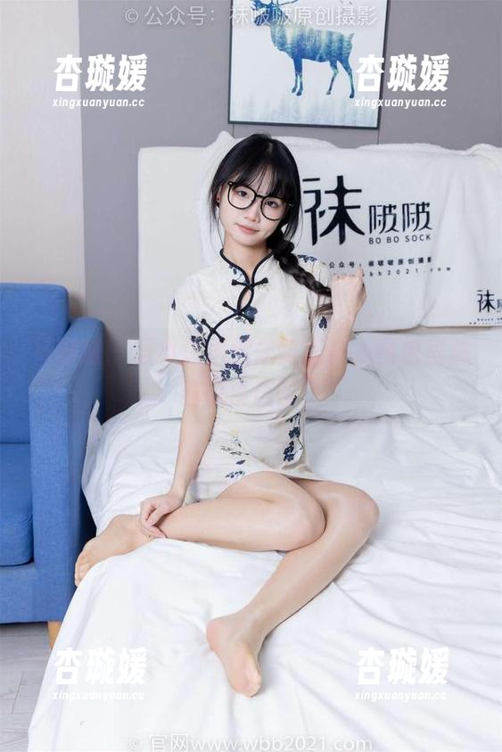 袜啵啵 - 当小沫遇到炫酷板鞋，图包里藏着惊喜美图！