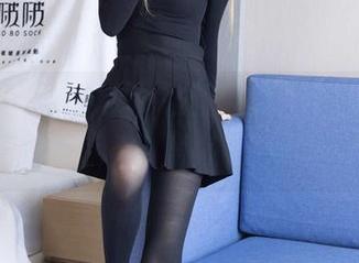 袜啵啵 – 脚部特写-稚予的高清旅程，你以为是走秀，其实是逛街！