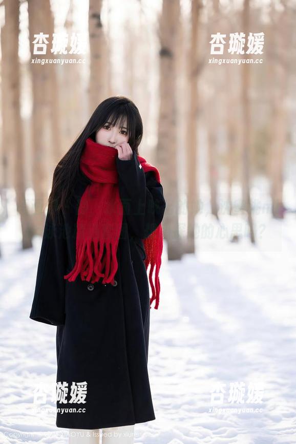 语画界 - 静，水面上映出的她，沈蜜桃miko泳池精选套图，想窥探她的心思吗？