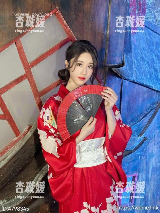 微密圈 - 你瞧！泳池里那浓浓的轩子巨2兔，高清下载这画面是不是必不可少？