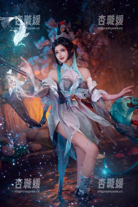 露儿大魔王 露儿大魔王的新旗袍合集:敢不敢跟我模仿一下这种优雅?