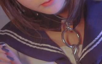 青水百合子的内衣写真：只为打破那尴尬的静默！