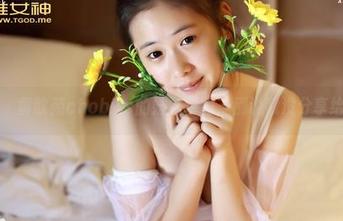 青豆客 – 黄歆苑chobits的妹妹套图，别说我没分享给你哦！