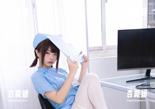 香川澪的眼睛不会播报新闻，毕竟她只想观看加藤惠兔女郎场照！