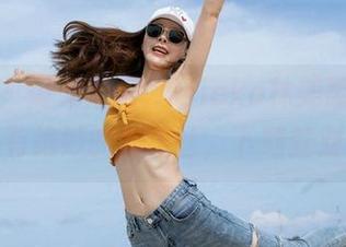 魅妍社 – 毫无疑问，Mieko林美惠子的套图里有绝妙的裤里丝，下载就对了。