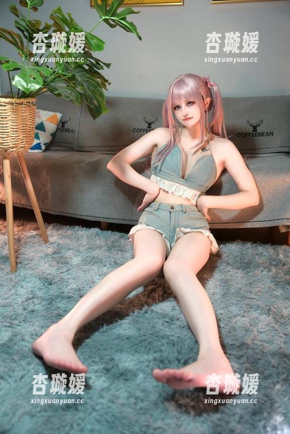 鹿八岁baby带着她的足球少女写真，网盘里的梦还有谁能懂？